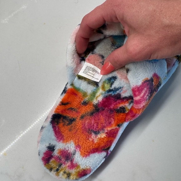 Vera Bradley Flower Plush Slippers - Picture 5 of 6